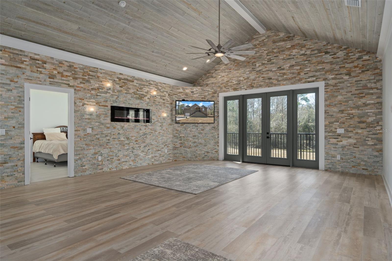 RIDGE MANOR ESTATE - Residential