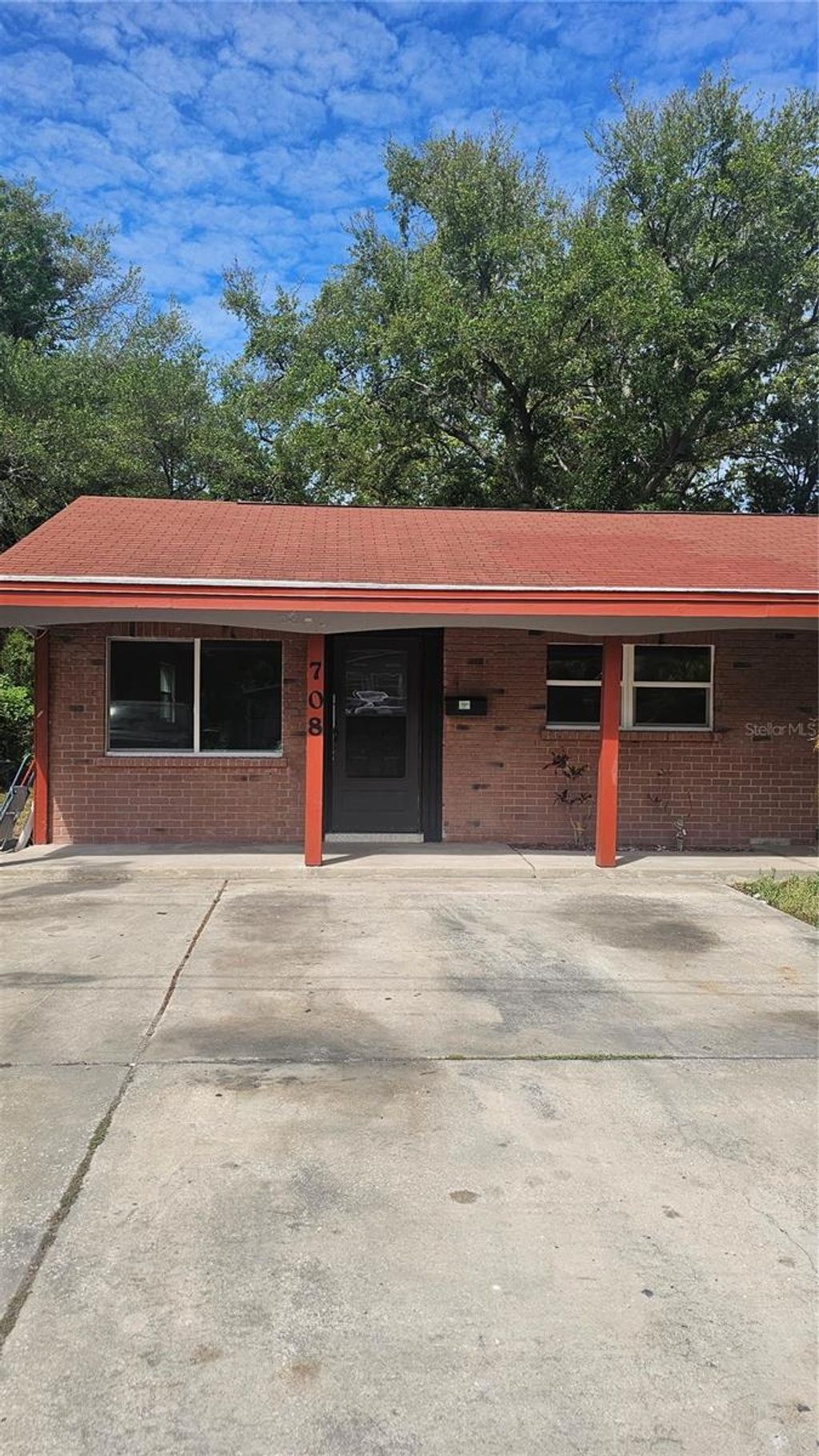 Photo of 708 Pennsylvania Avenue, Clearwater, FL 33755 (MLS # TB8493023)