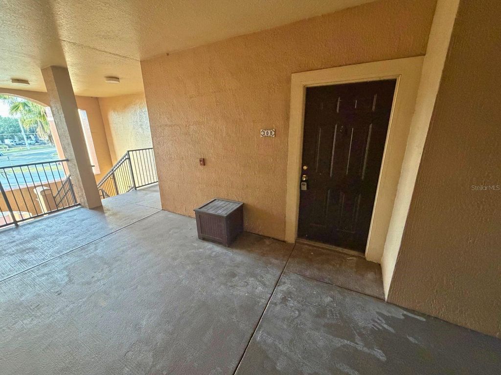 Photo of 5560 Metrowest Blvd #308, Orlando, FL 32811 (MLS # O6370103)