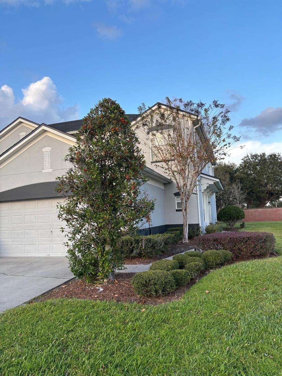 1215 SHALLCROSS AVENUE