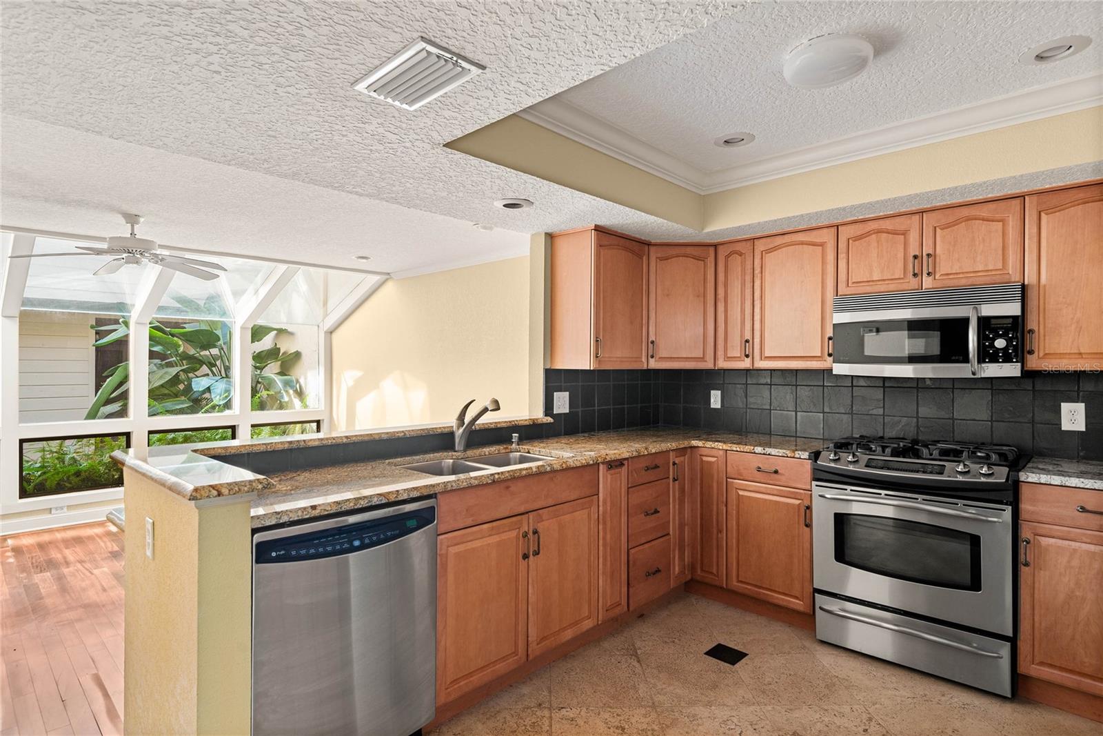 QUARTERS AT WINTER PARK CONDO - Residential