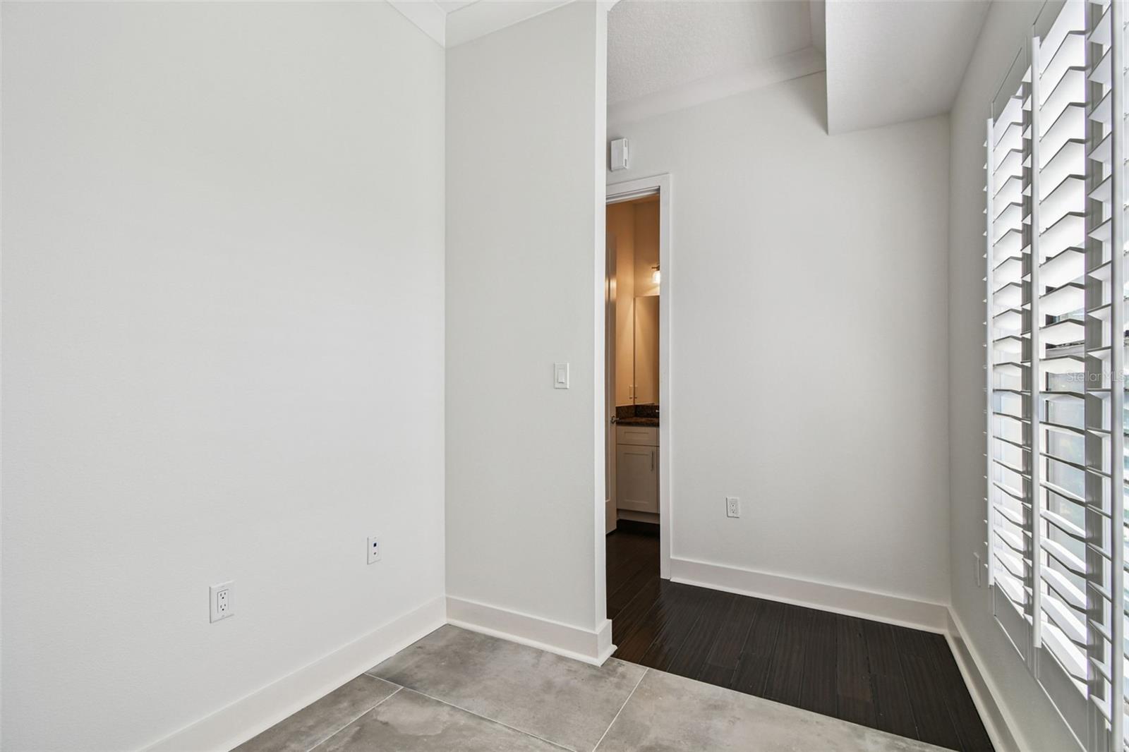 HIGHLAND TWNHMS - Residential Lease