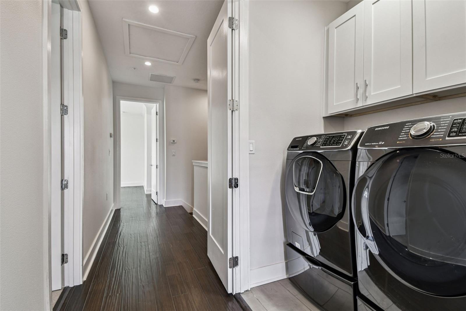 HIGHLAND TWNHMS - Residential Lease