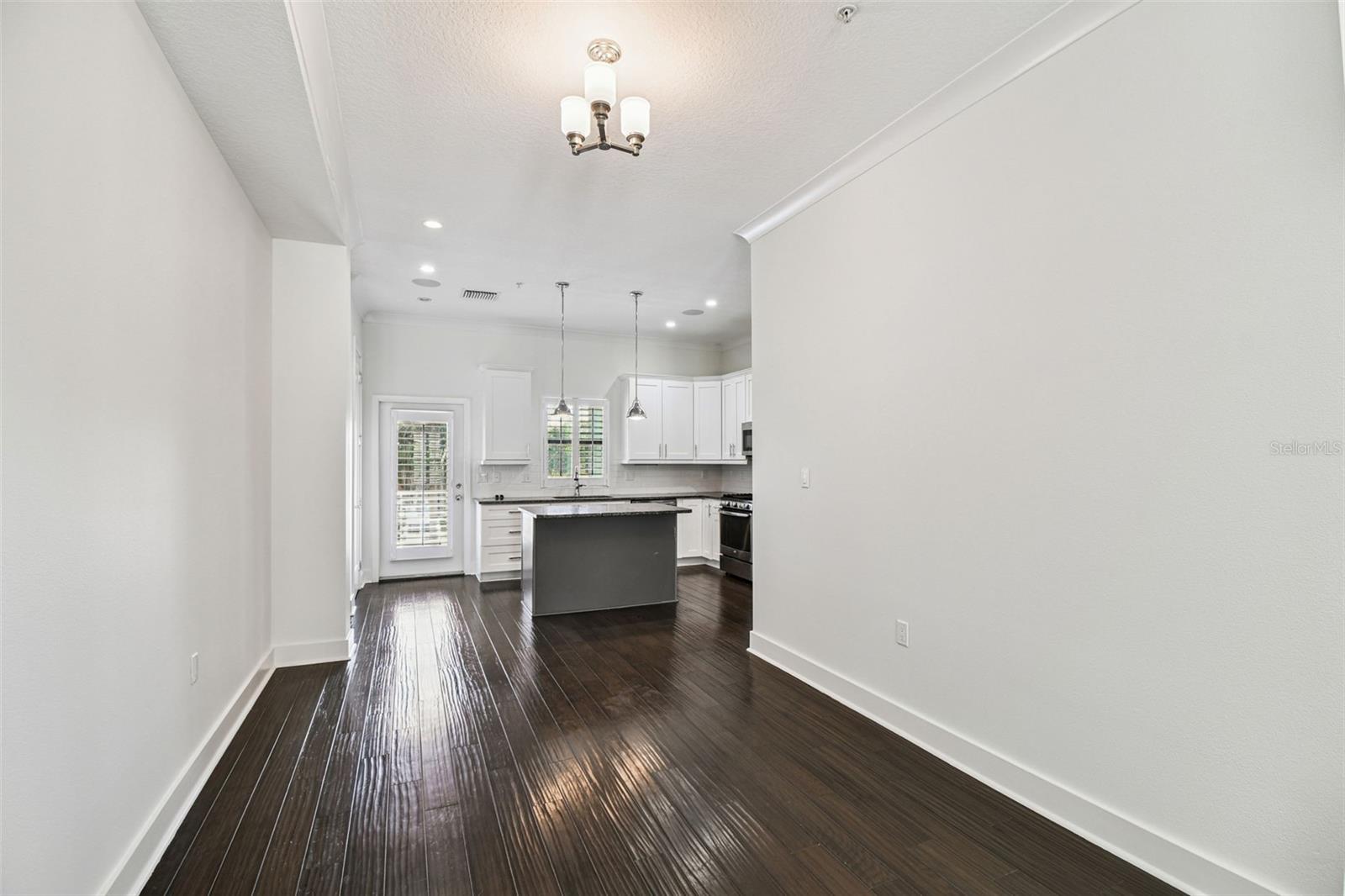 HIGHLAND TWNHMS - Residential Lease