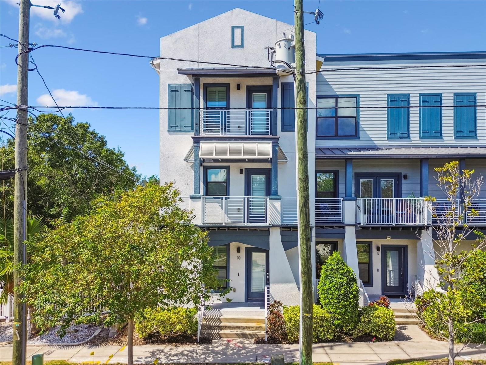 HIGHLAND TWNHMS - Residential Lease