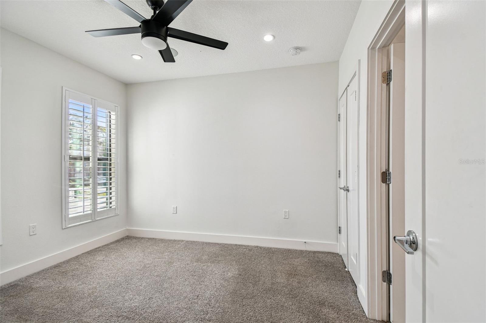 HIGHLAND TWNHMS - Residential Lease