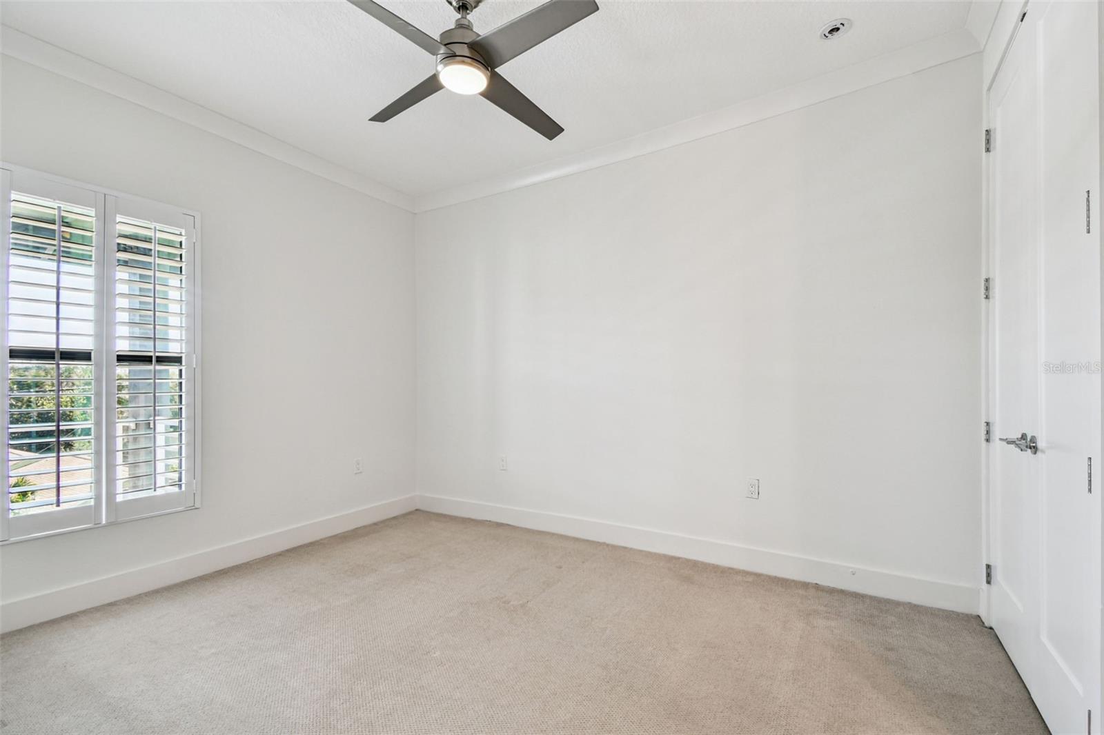 HIGHLAND TWNHMS - Residential Lease