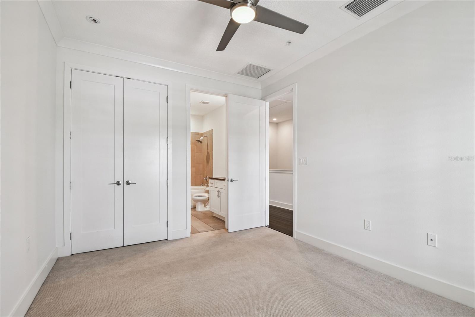 HIGHLAND TWNHMS - Residential Lease