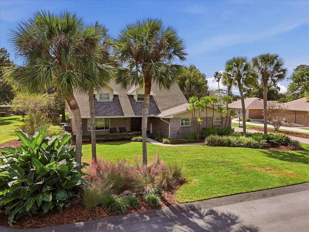 Photo of 70 Greenfield Court, Winter Haven, FL 33884 (MLS # P4940256)
