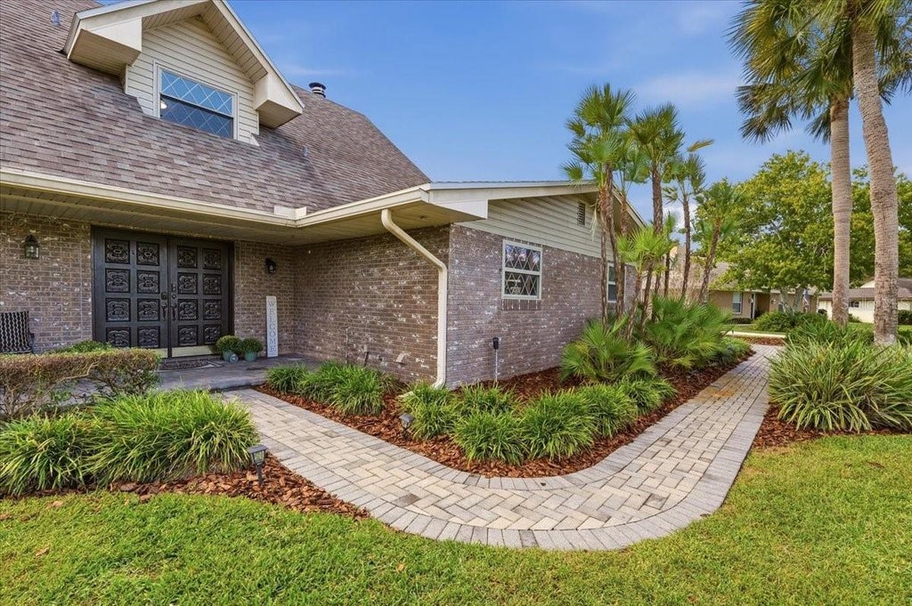 Photo of 70 Greenfield Court, Winter Haven, FL 33884 (MLS # P4940256)