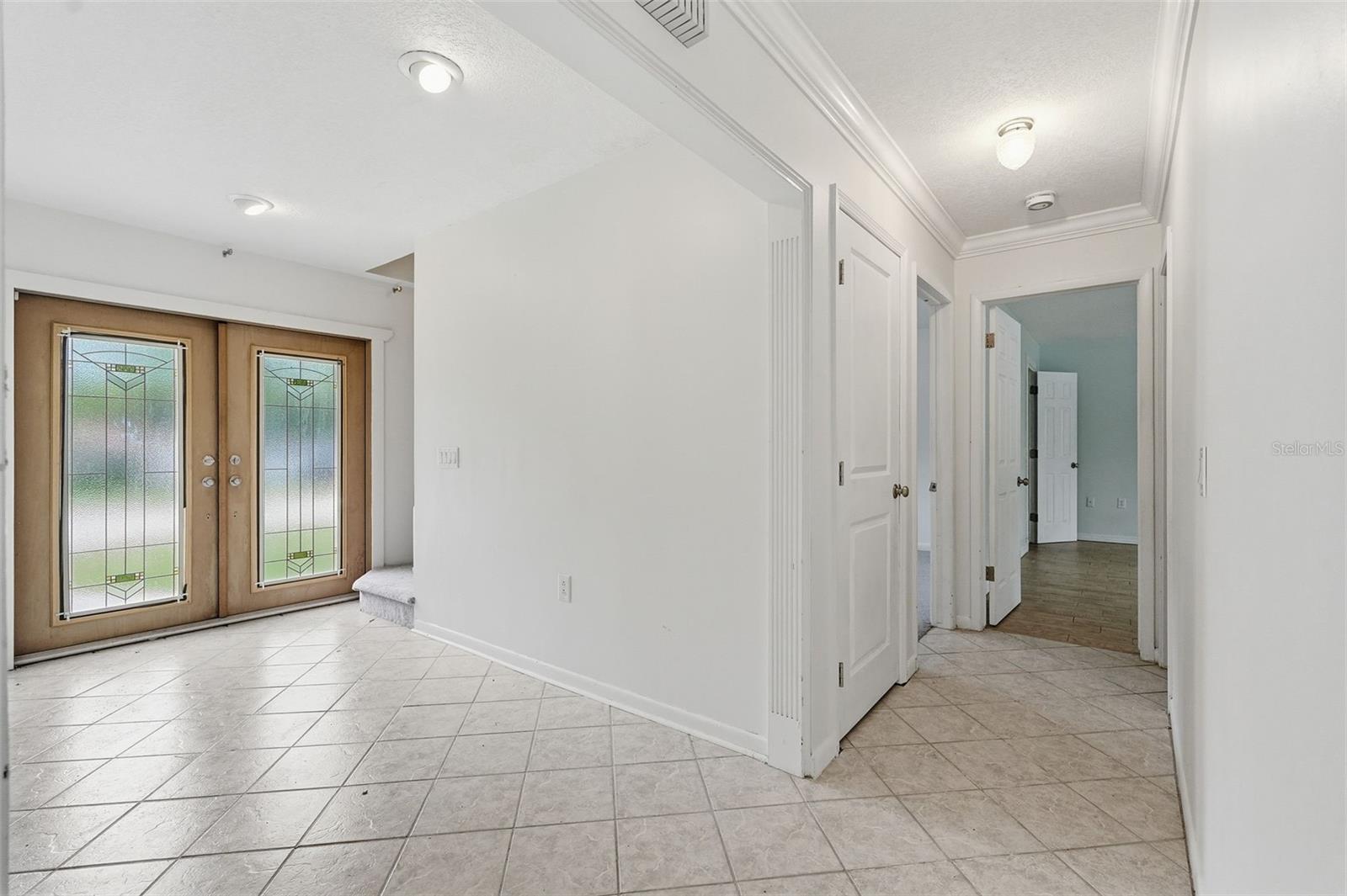 1303 WALLWOOD DRIVE