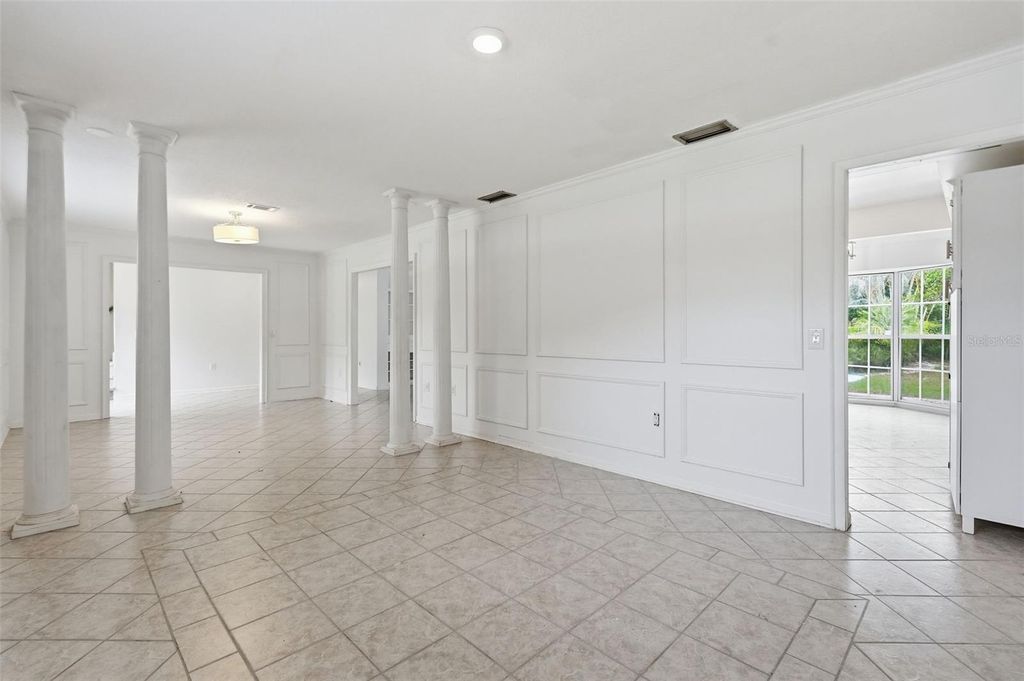 Photo of 1303 Wallwood Drive, Brandon, FL 33510 (MLS # TB8512619)