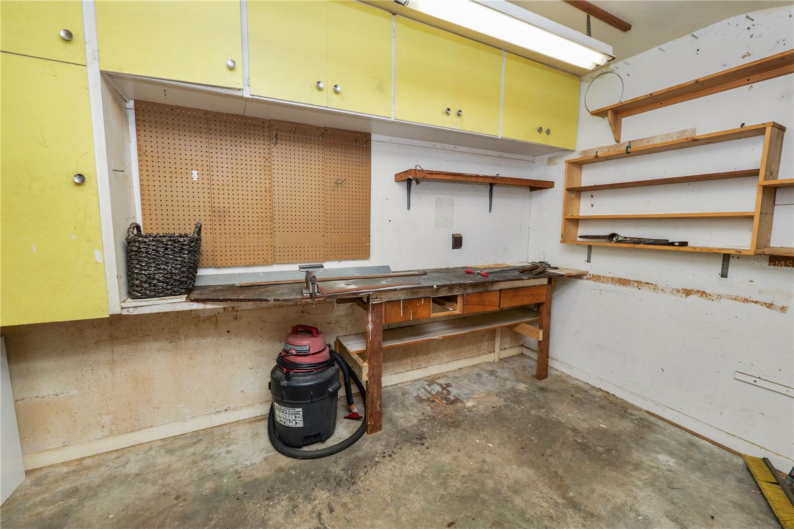 EASTON MANOR - Residential