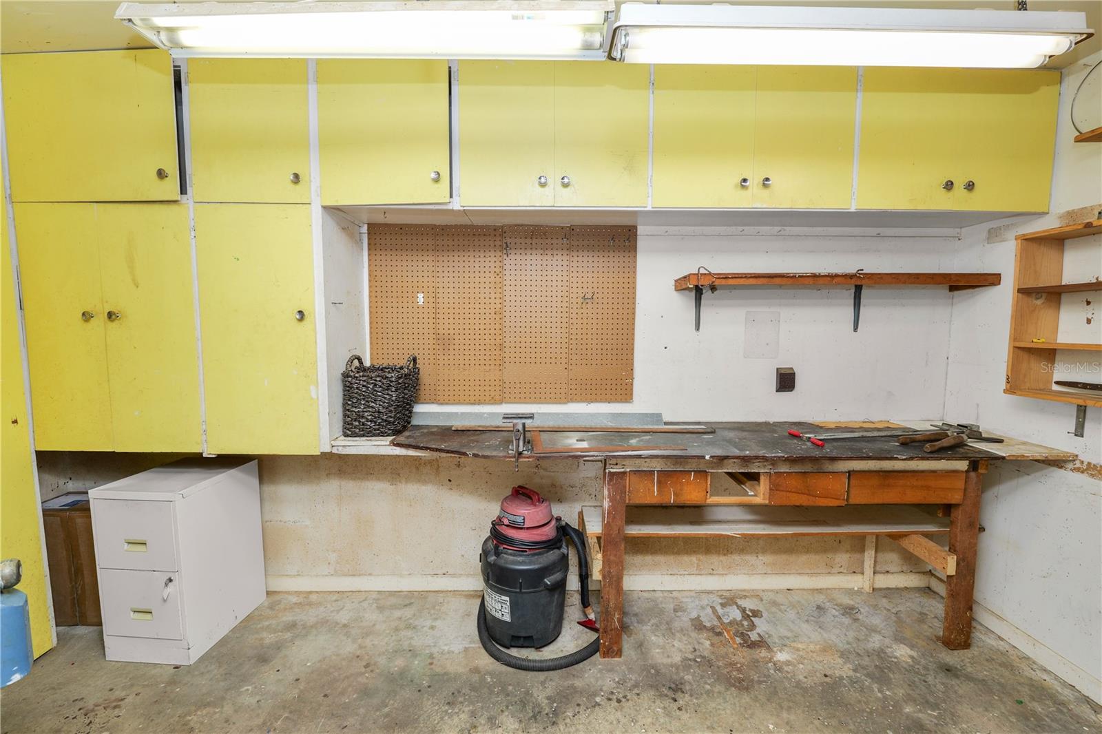 EASTON MANOR - Residential