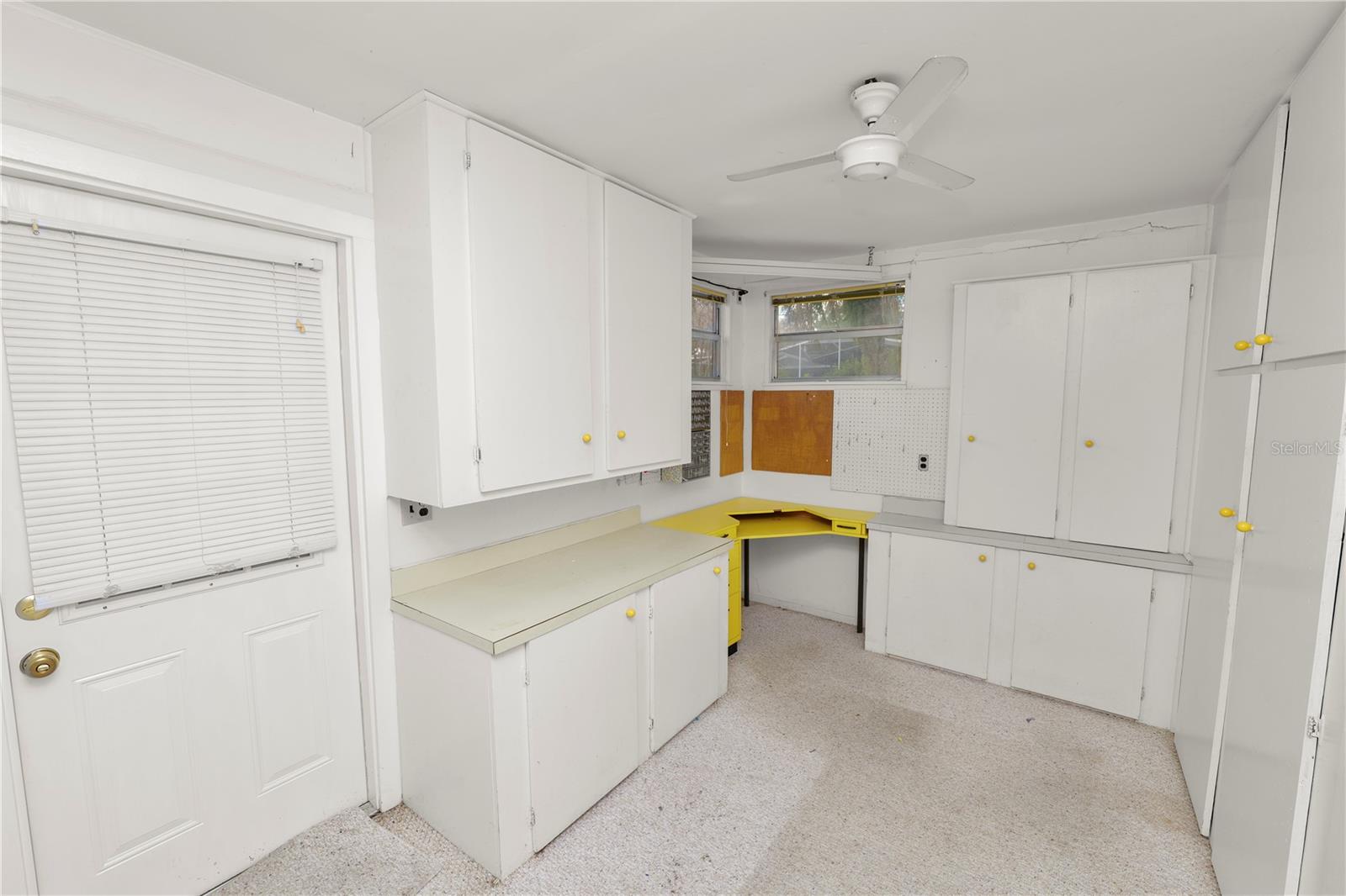 EASTON MANOR - Residential