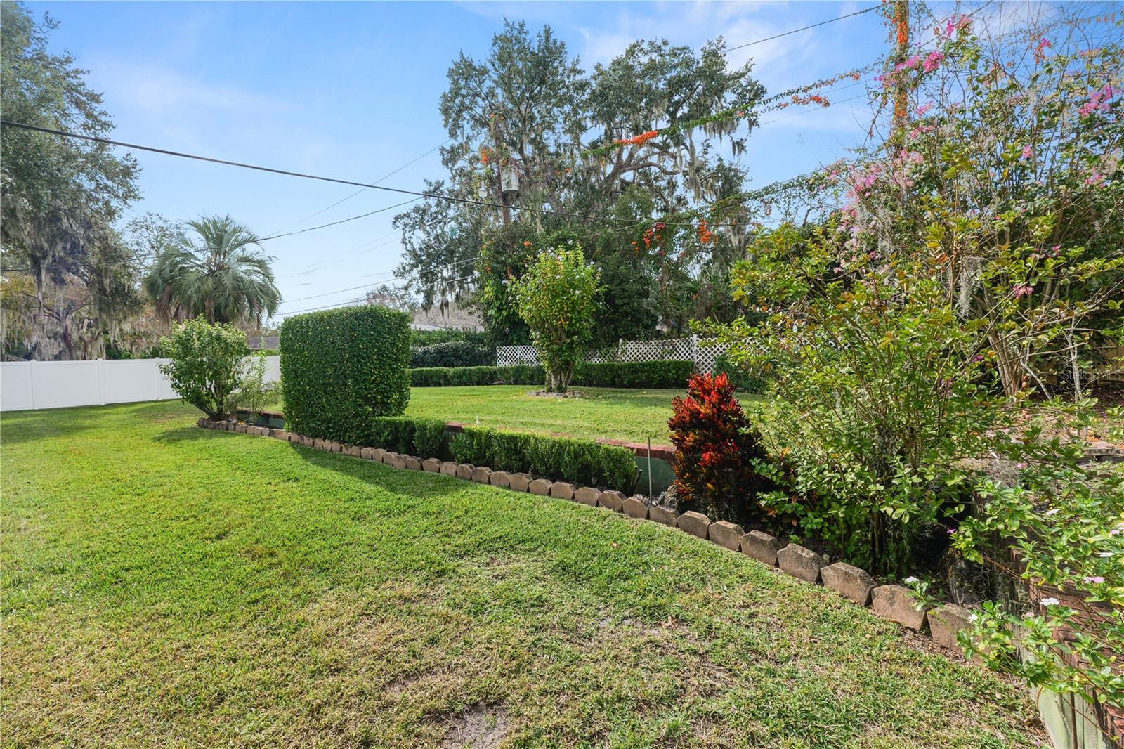 EASTON MANOR - Residential