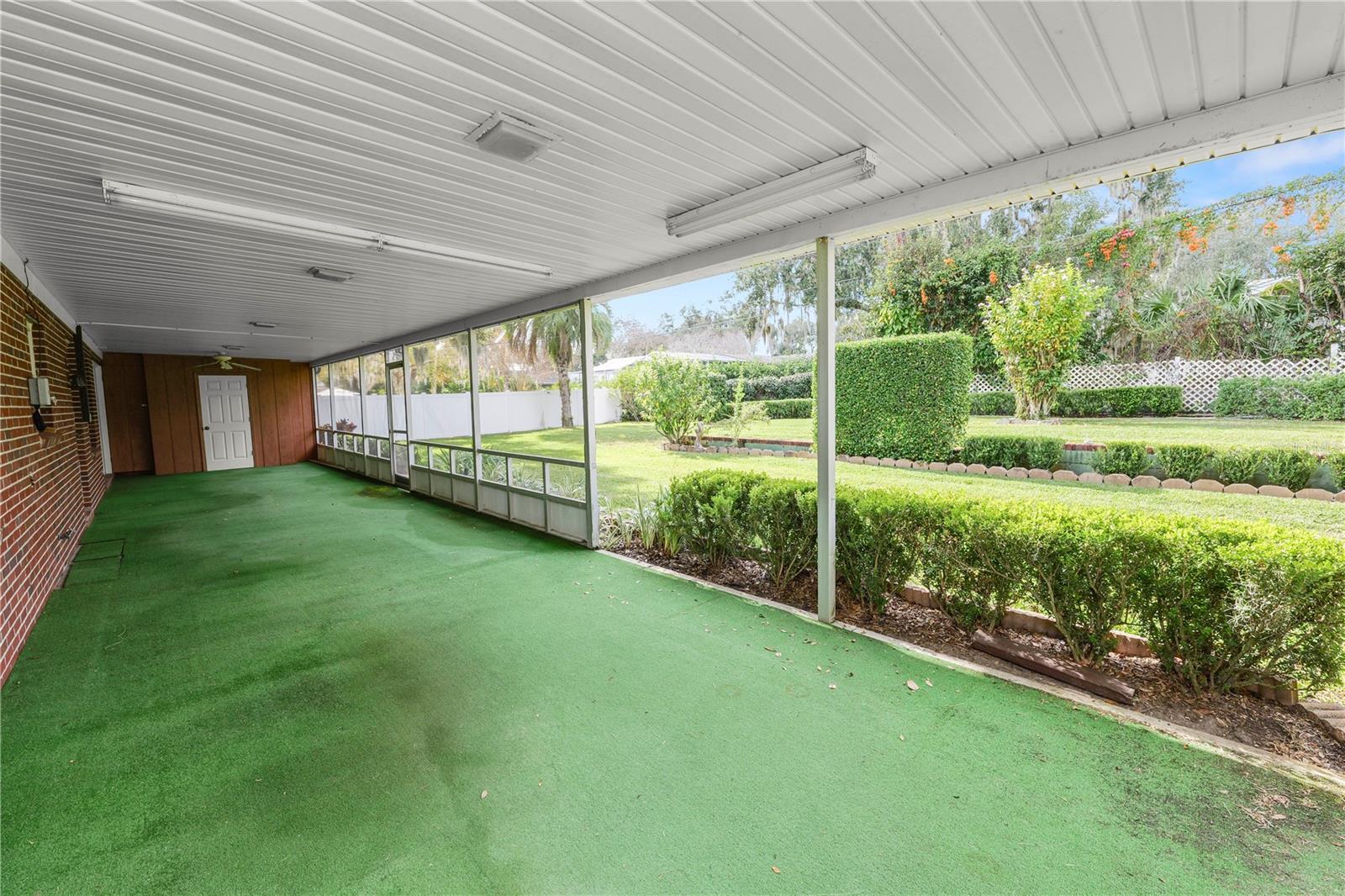 EASTON MANOR - Residential