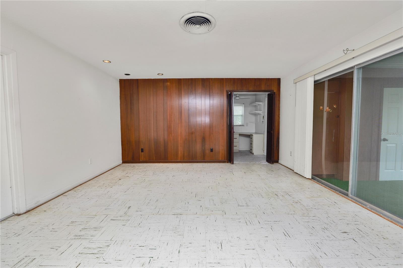 EASTON MANOR - Residential