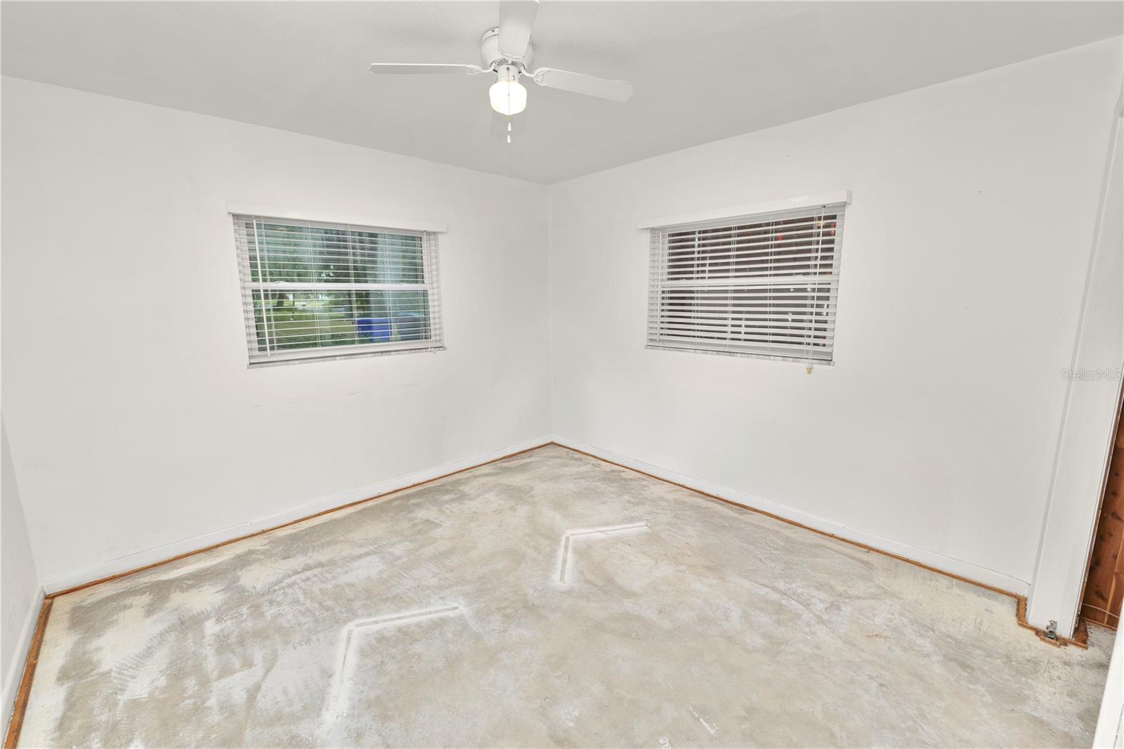 EASTON MANOR - Residential