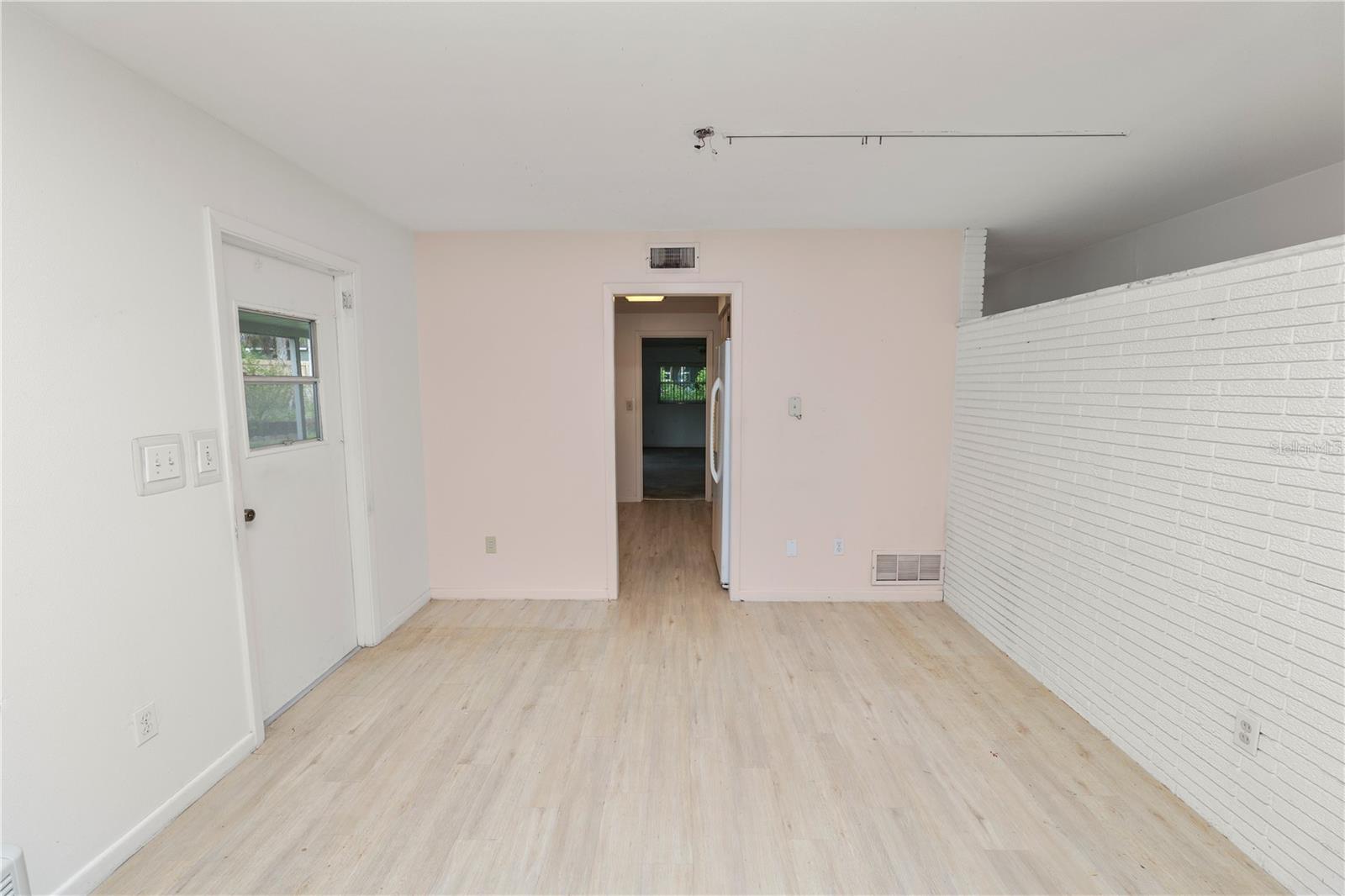 EASTON MANOR - Residential