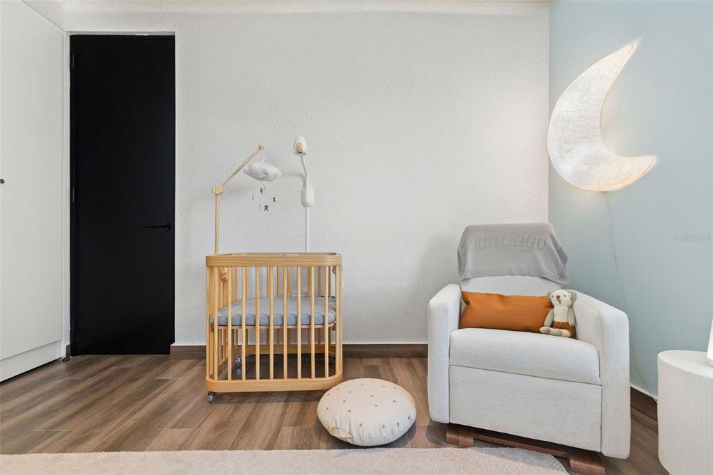 CARRION COURT PLAZA - Residential