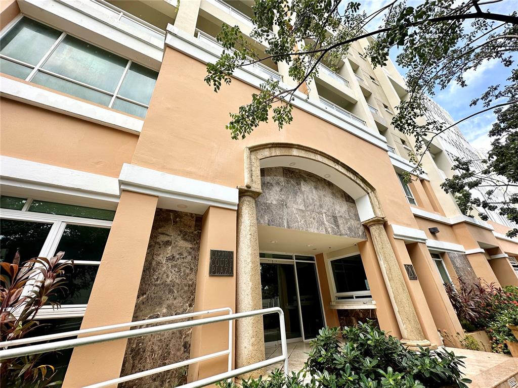 CARRION COURT PLAZA - Residential