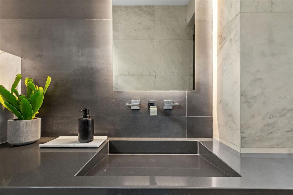 CARRION COURT PLAZA - Residential