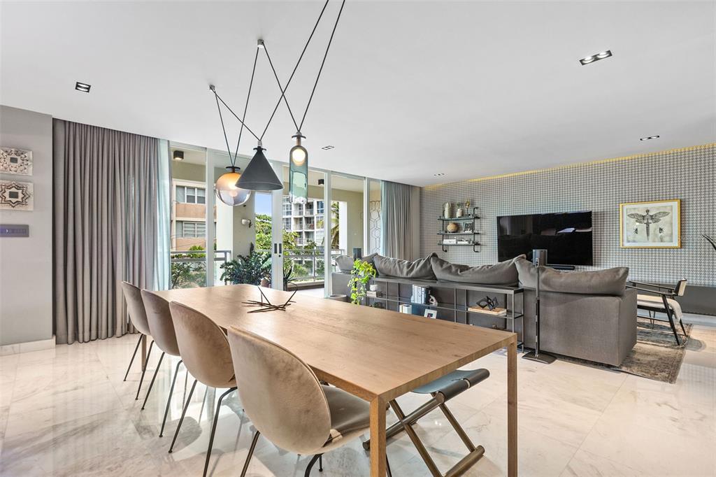 CARRION COURT PLAZA - Residential