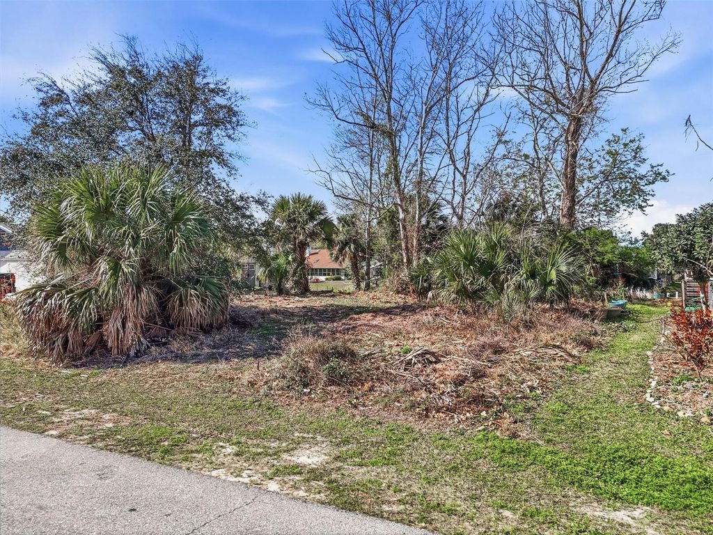 Photo of 35 Coral Reef Court N, Palm Coast, FL 32137 (MLS # FC316768)