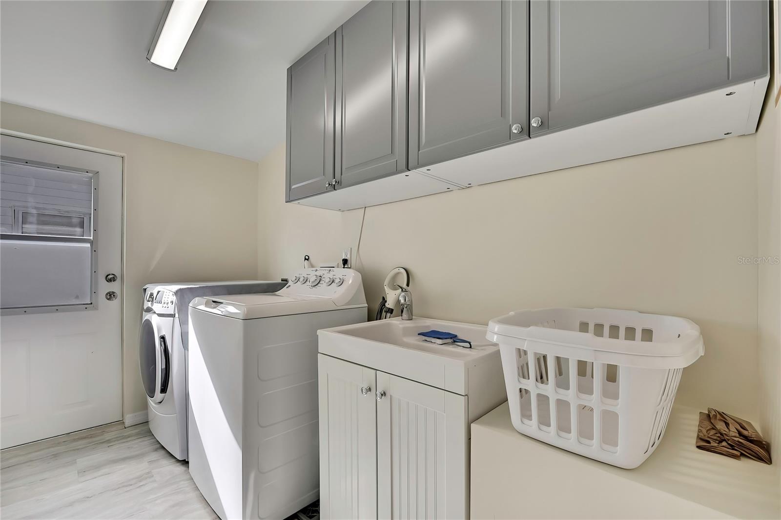 TIMBER LAKE ESTATES - Residential