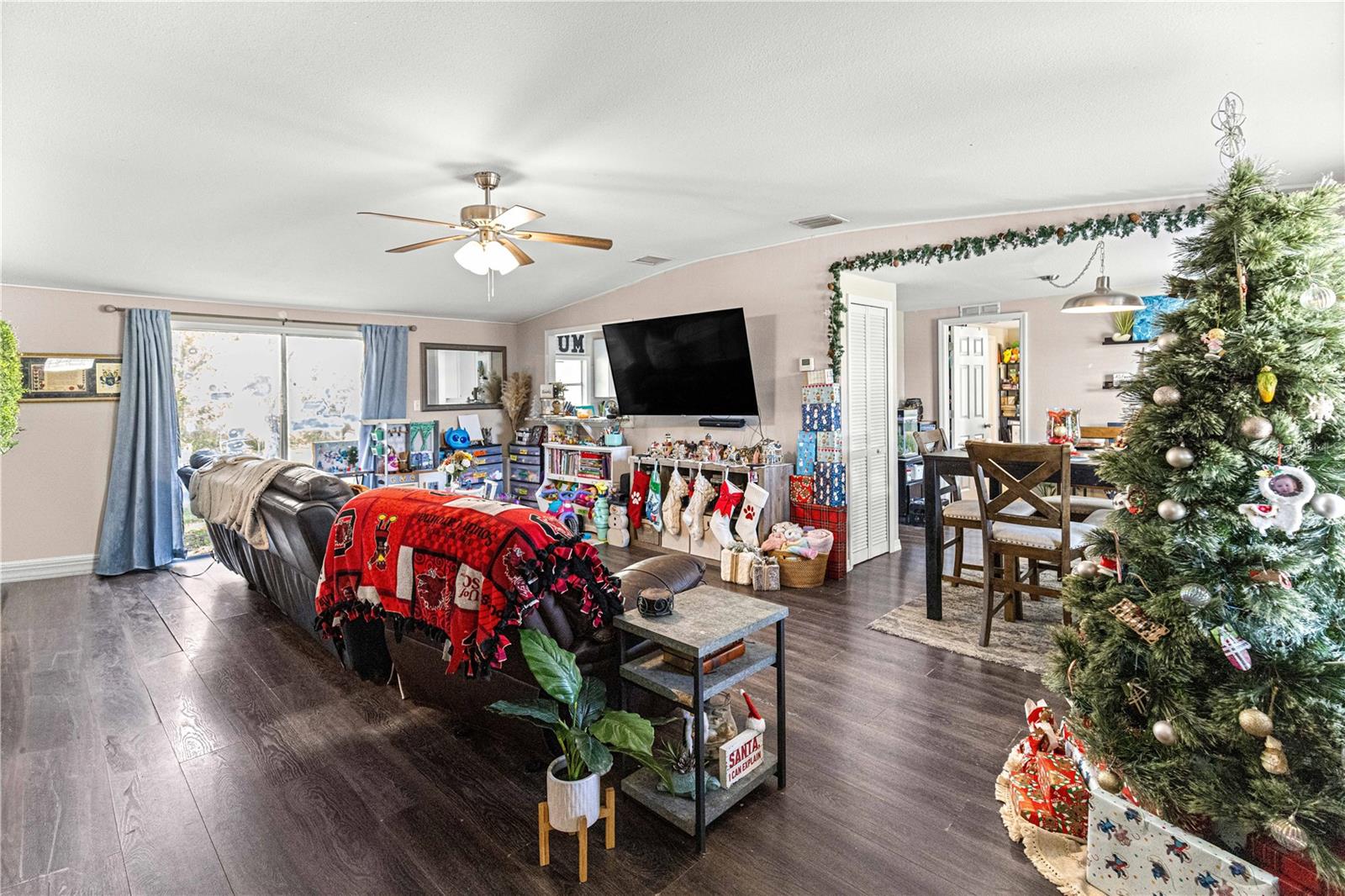 WOODBERRY FOREST - Residential