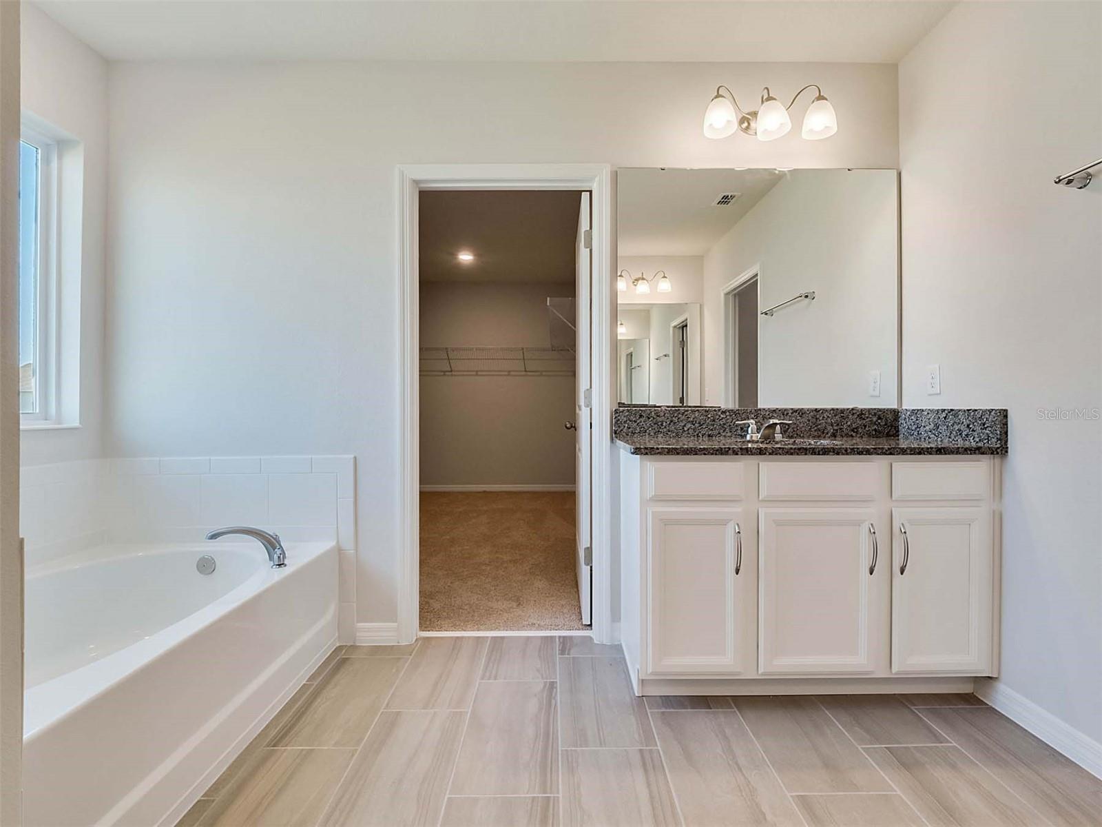 3431 ISLEWOOD COURT