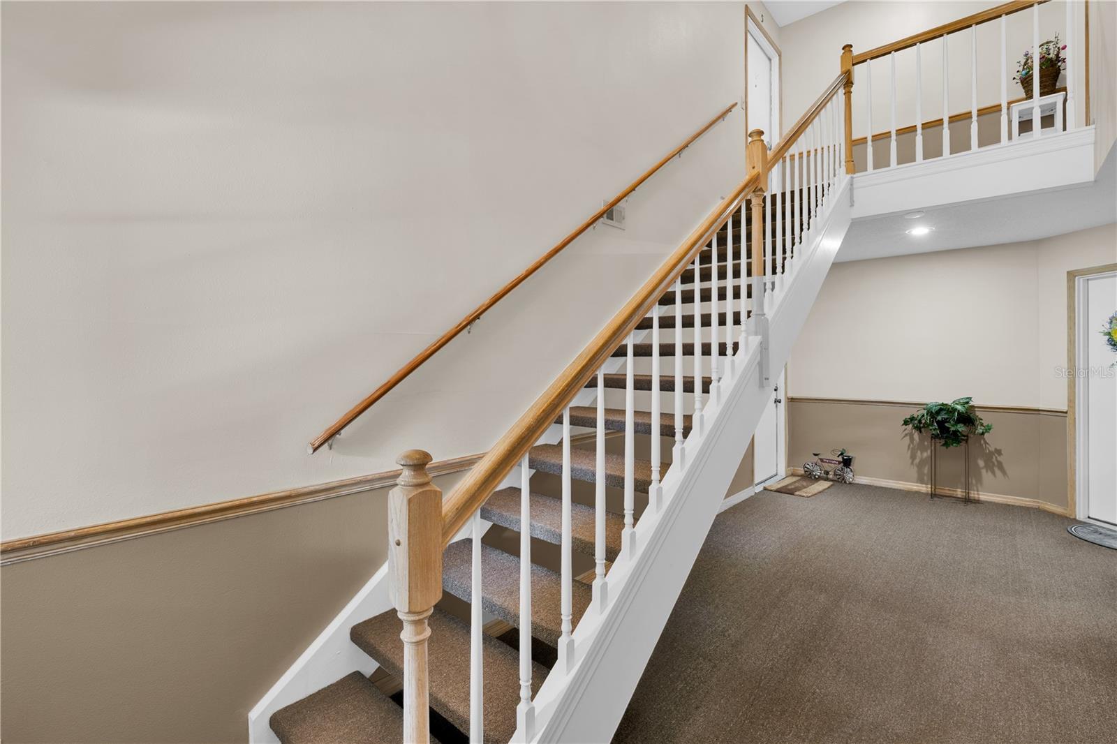 5395 DOVER VILLAGE LANE 305