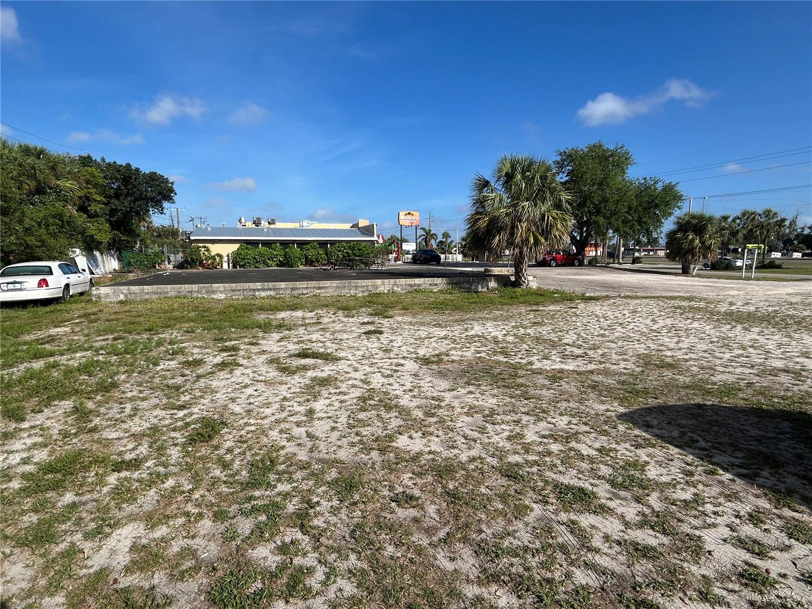 3601 TAMIAMI TRAIL