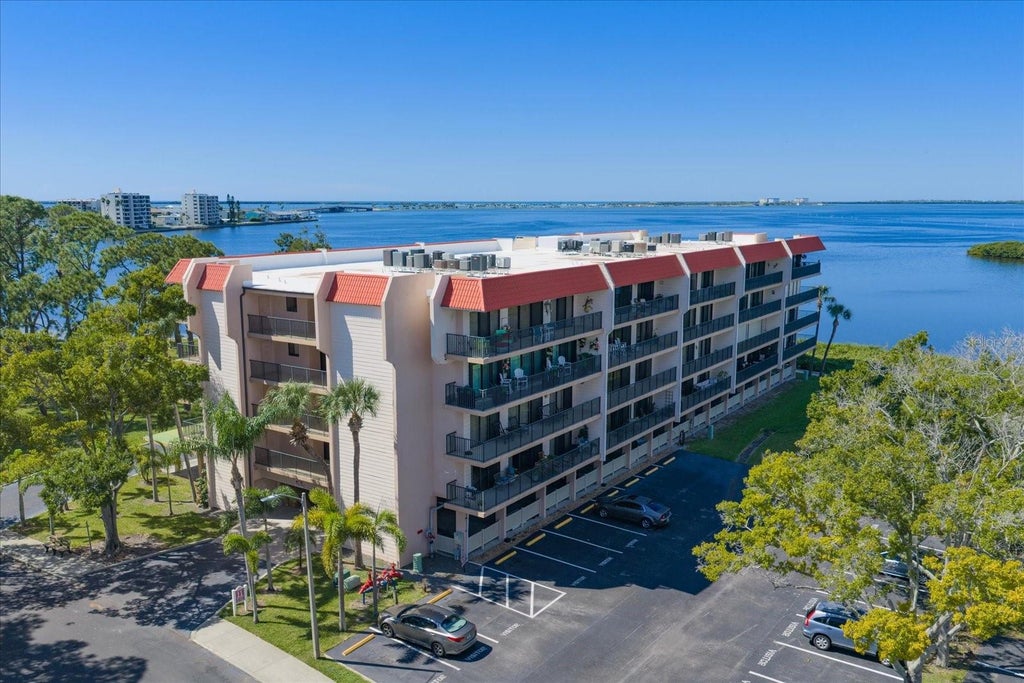 Photo of 2700 Bayshore Boulevard #11404, Dunedin, FL 34698 (MLS # TB8559049)