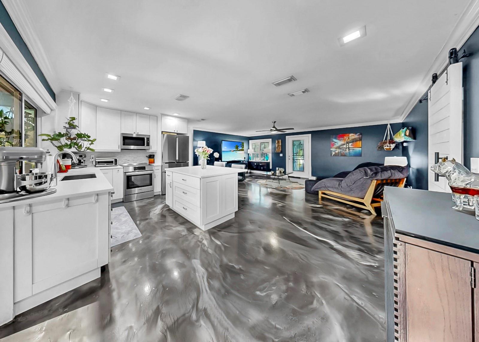 1016 SPINDLE PALM WAY