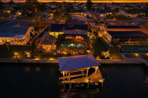 1016 SPINDLE PALM WAY APOLLO BEACH FL 33572