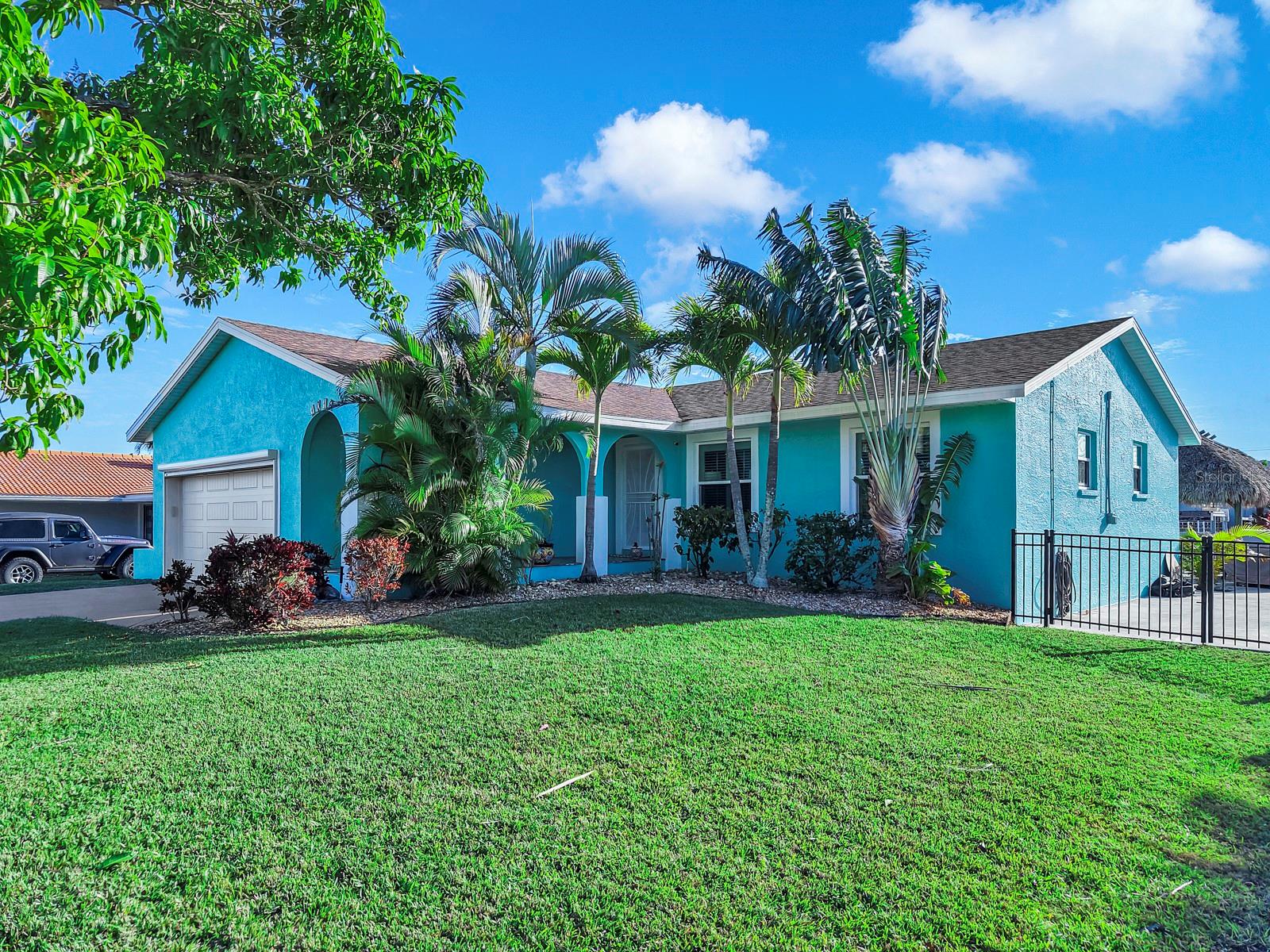 1016 SPINDLE PALM WAY