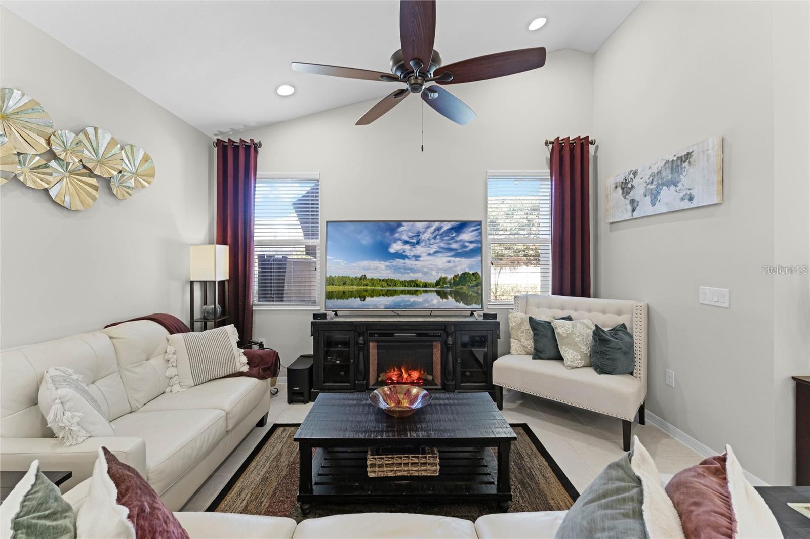 NARCOOSSEE DEL SOL - Residential Lease