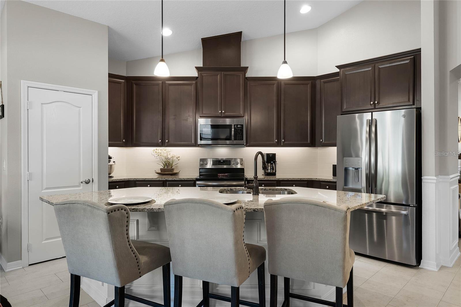 NARCOOSSEE DEL SOL - Residential Lease