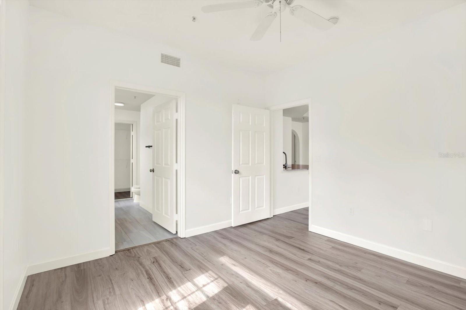 HARBOUR PLACE CITY HOMES A CON - Residential Lease