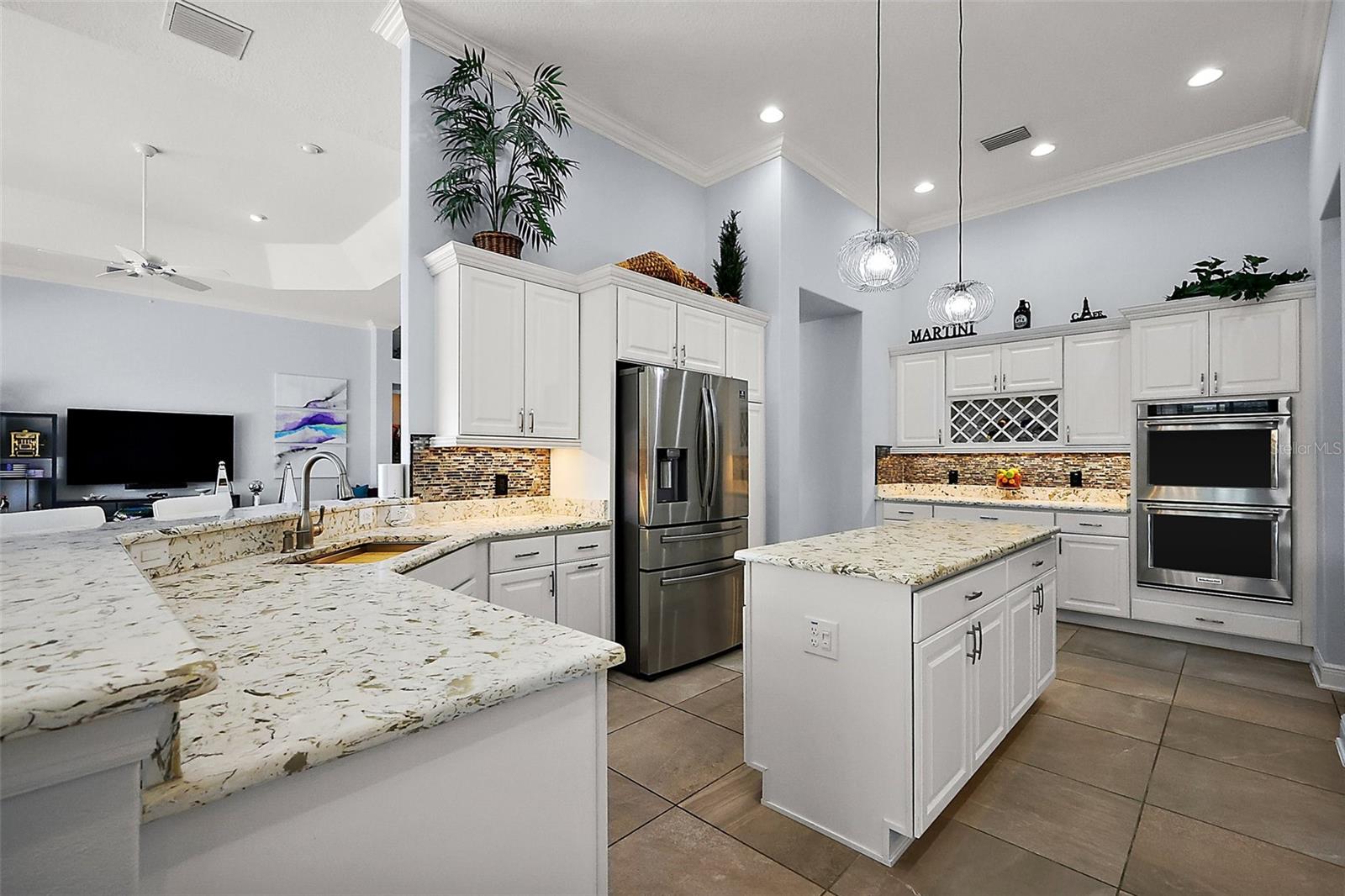 4033 SWAYING PALM COURT