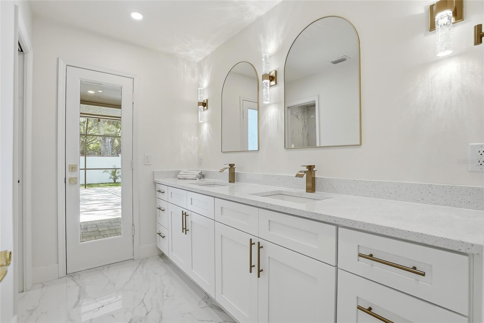 TAMPA PALMS UNIT 3B A REP - Residential