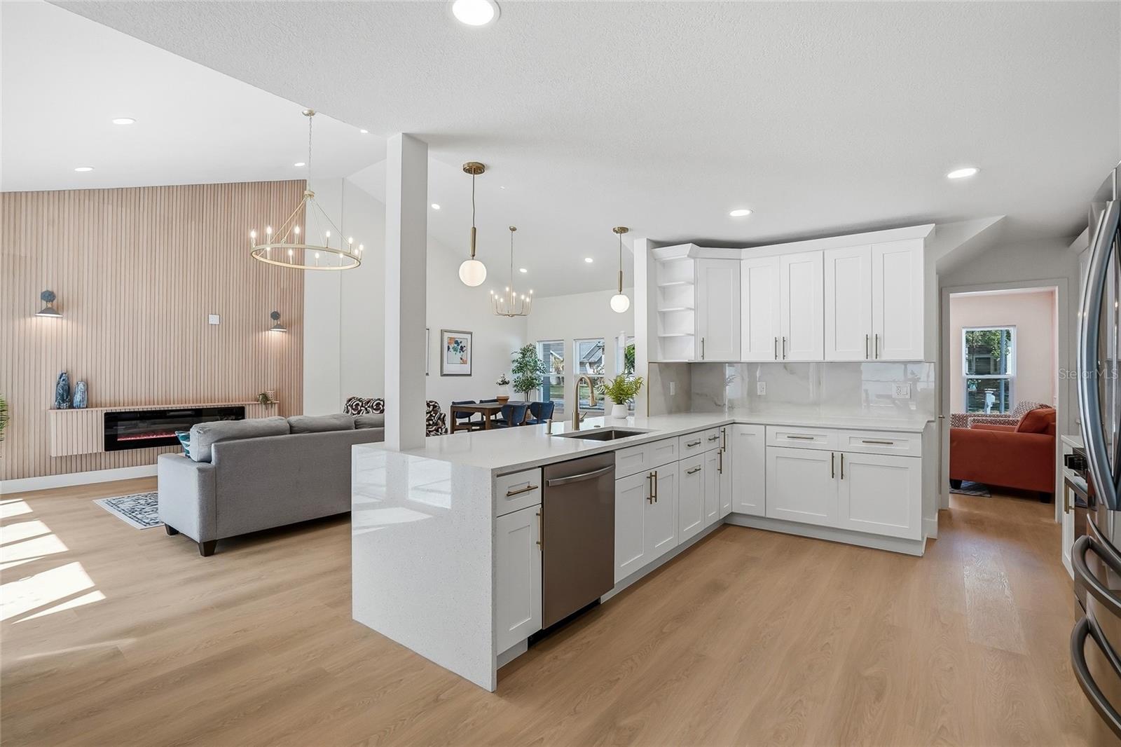 TAMPA PALMS UNIT 3B A REP - Residential