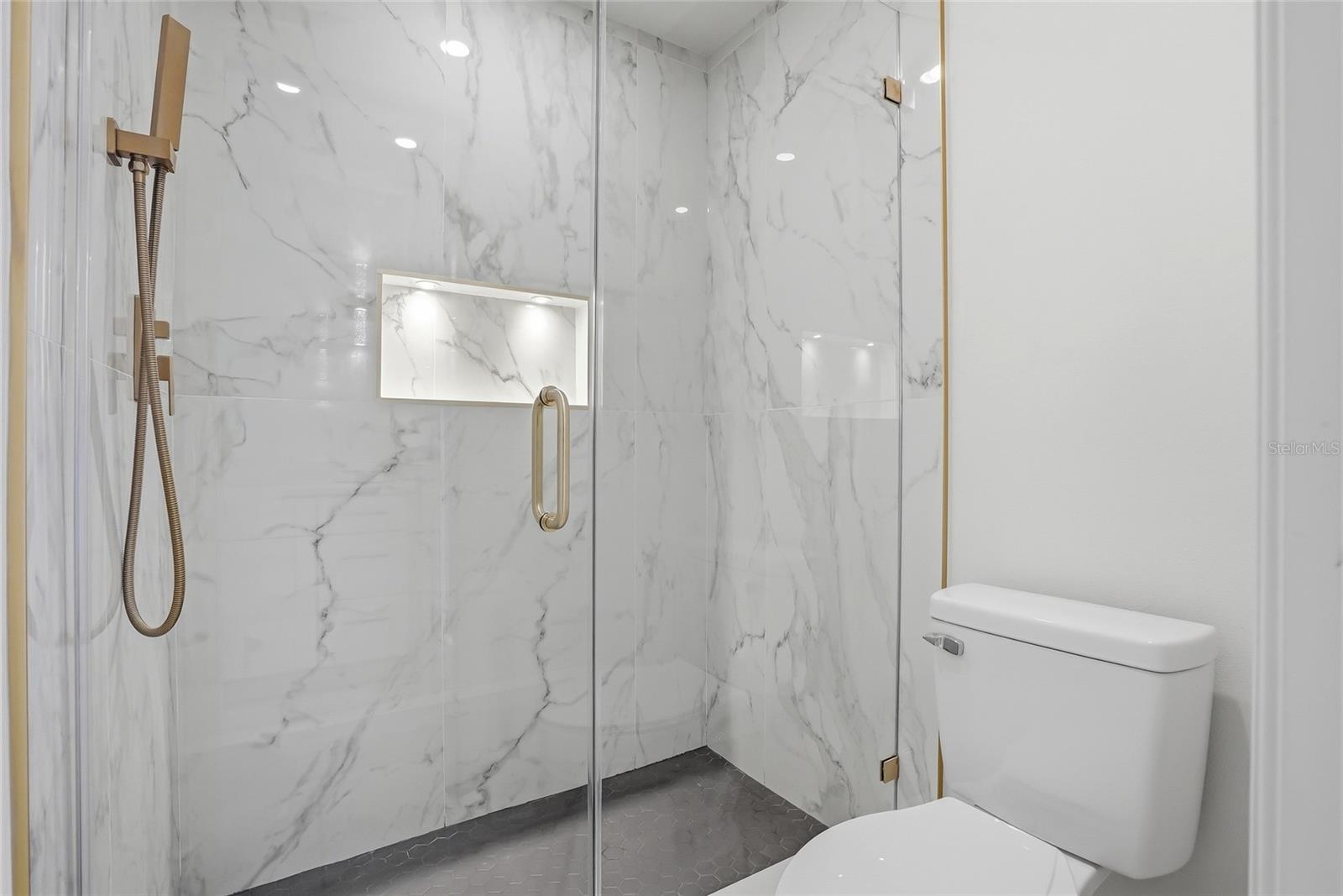 TAMPA PALMS UNIT 3B A REP - Residential