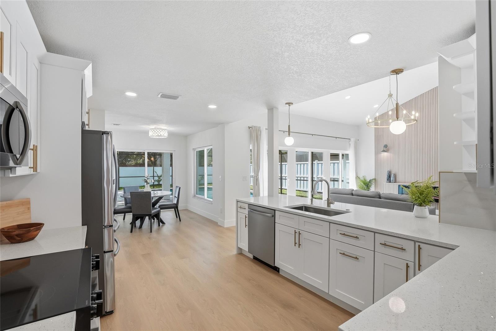 TAMPA PALMS UNIT 3B A REP - Residential