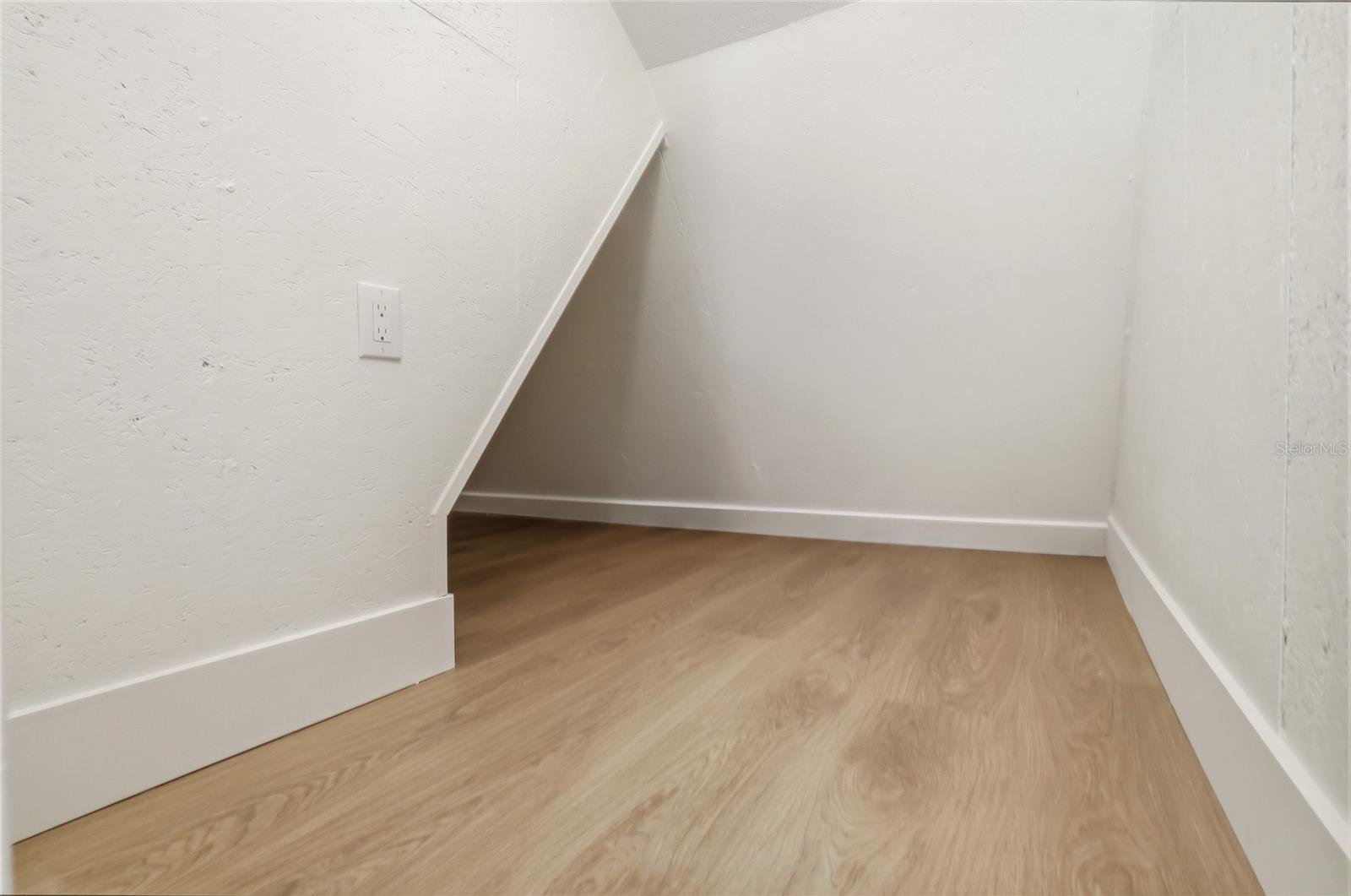 TAMPA PALMS UNIT 3B A REP - Residential