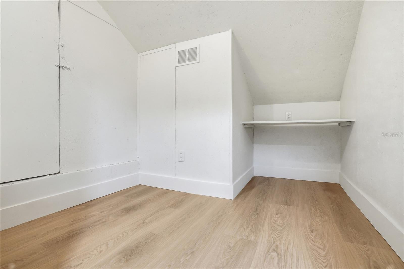 TAMPA PALMS UNIT 3B A REP - Residential