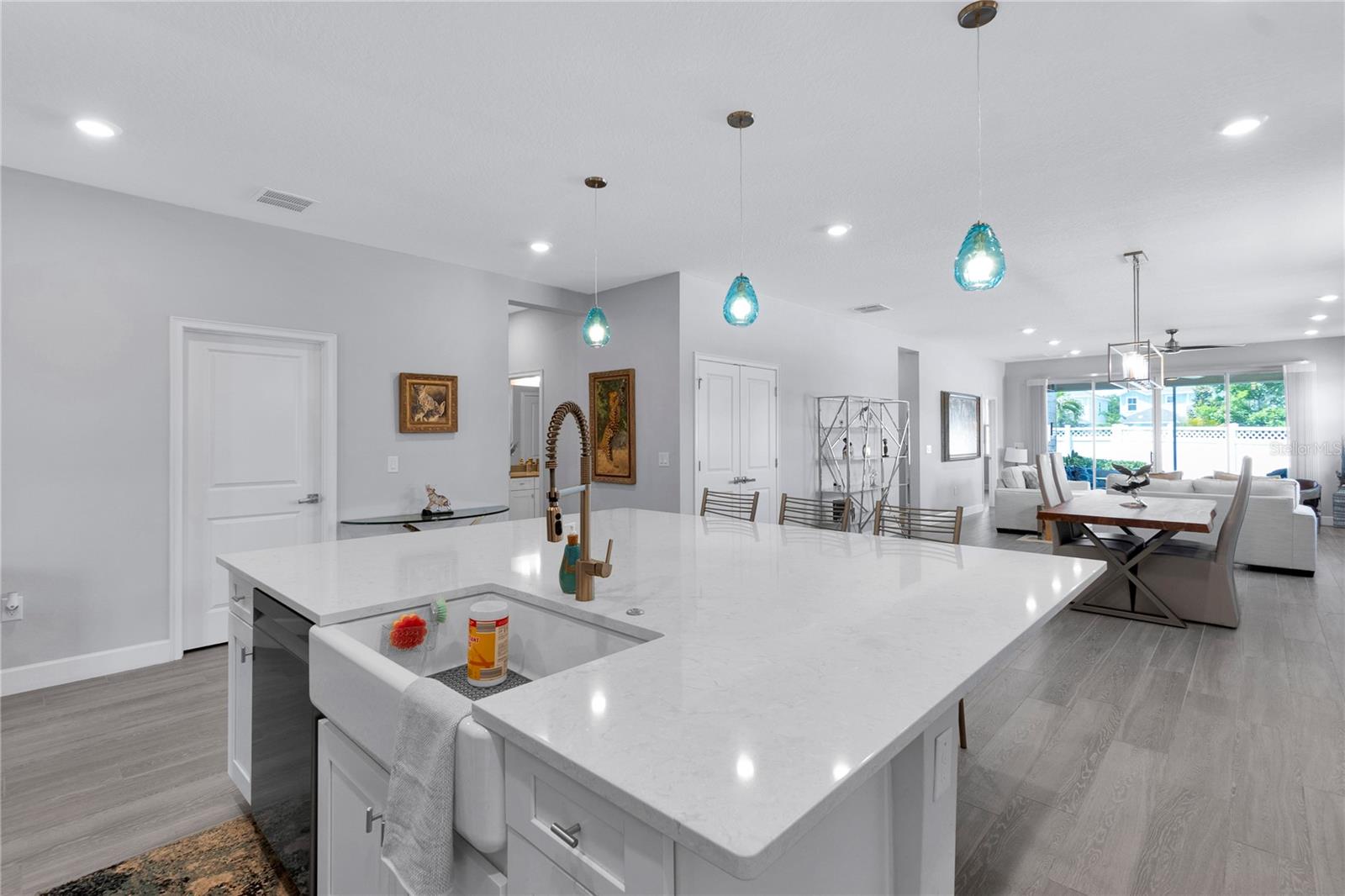 MIRABAY PRCL 8 - Residential