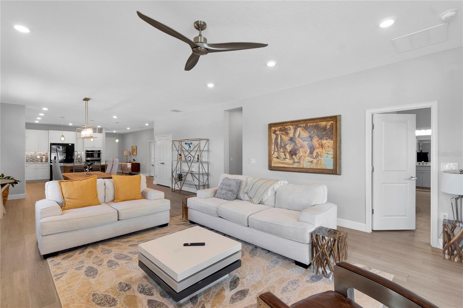 MIRABAY PRCL 8 - Residential